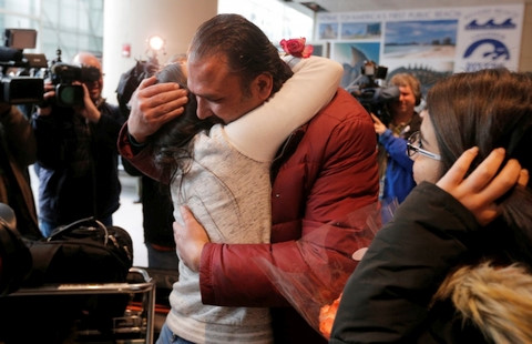 Госдеп США: Лица, обладающие действительными визами, могут въезжать в США